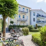 Strandstrasse 32 23 *