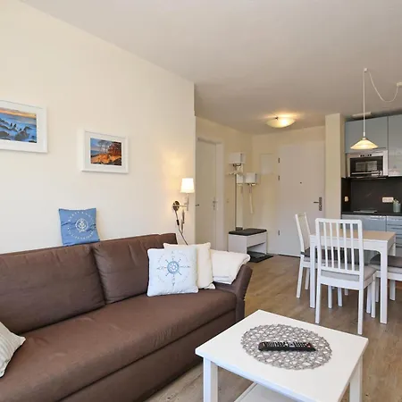 Strandstrasse 32 23 Apartment